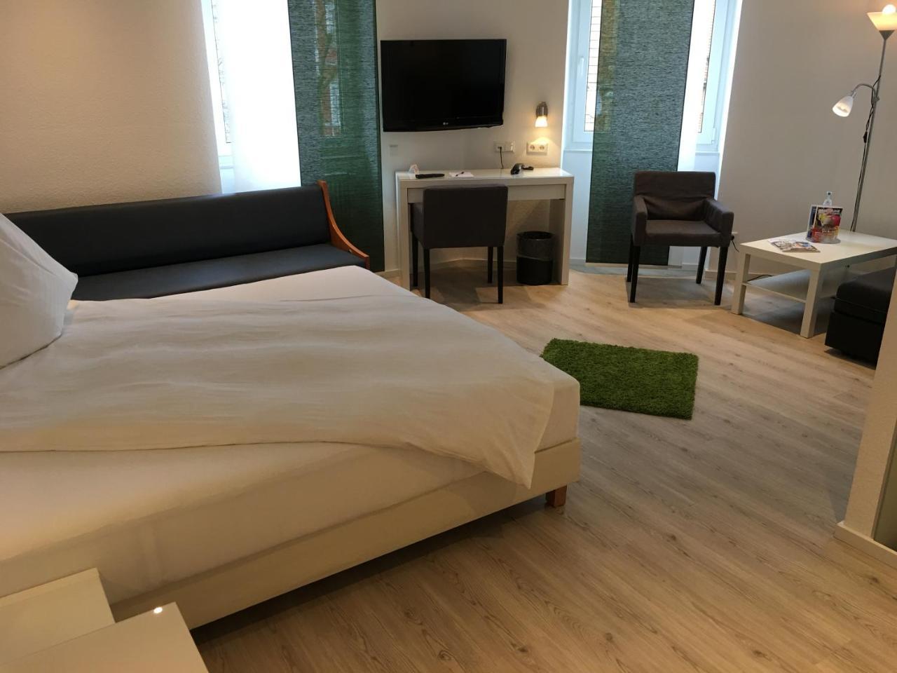 Family Room,749914313:JPEG