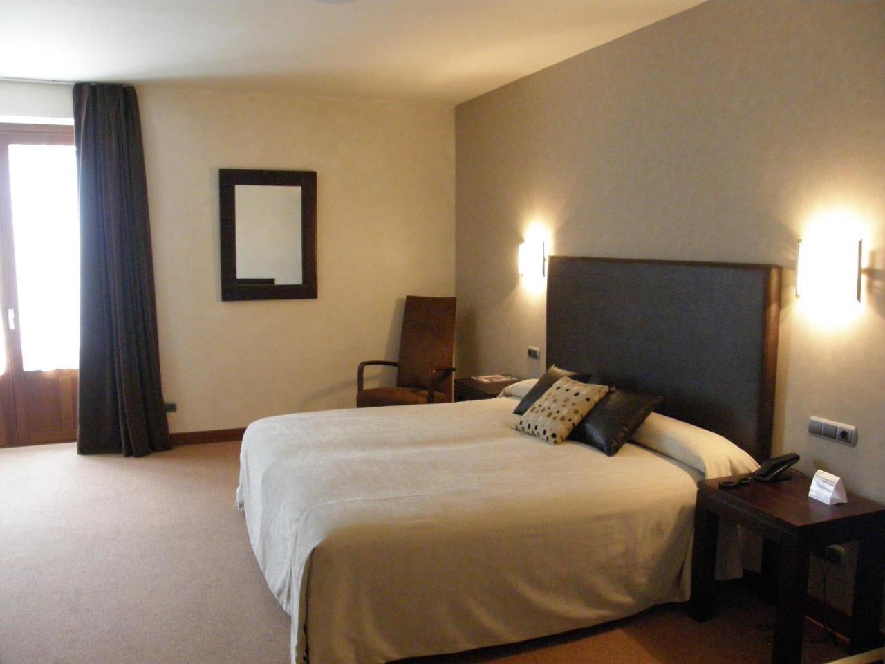 Deluxe Double or Twin Room,1188187486:JPEG