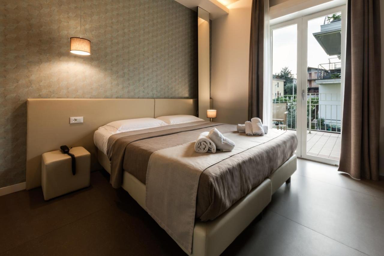 Double Room Balcony,1091472102:JPEG