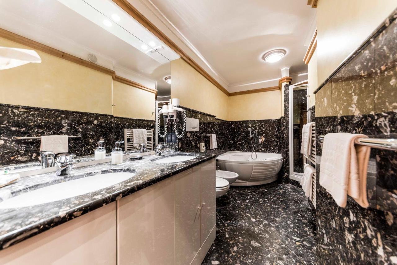 Superior Double or Twin Room Mountain View