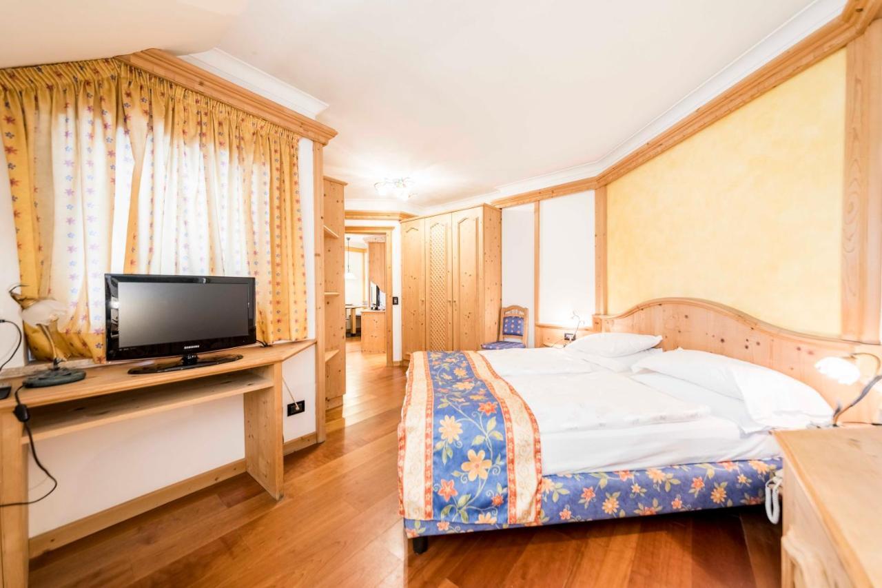 Superior Double or Twin Room Mountain View