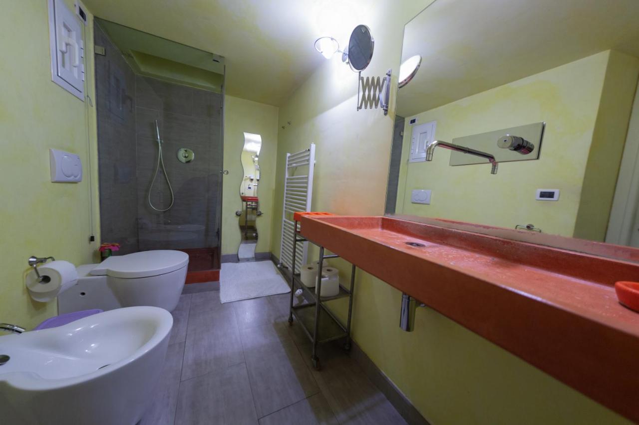 Camera economica letti singoli con bagno privato esterno,752951093:JPEG