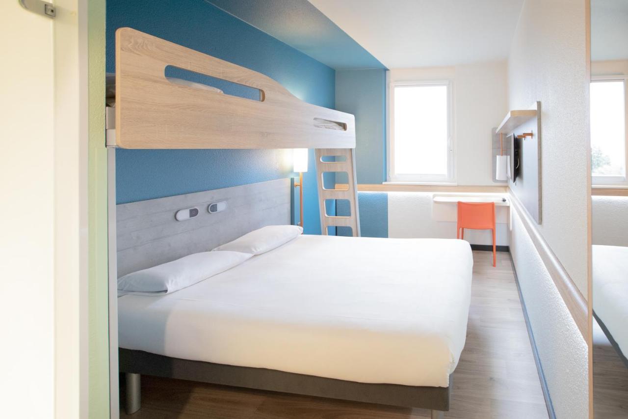 Triple Room a Double Bed a Bunk Bed,753059438:JPEG