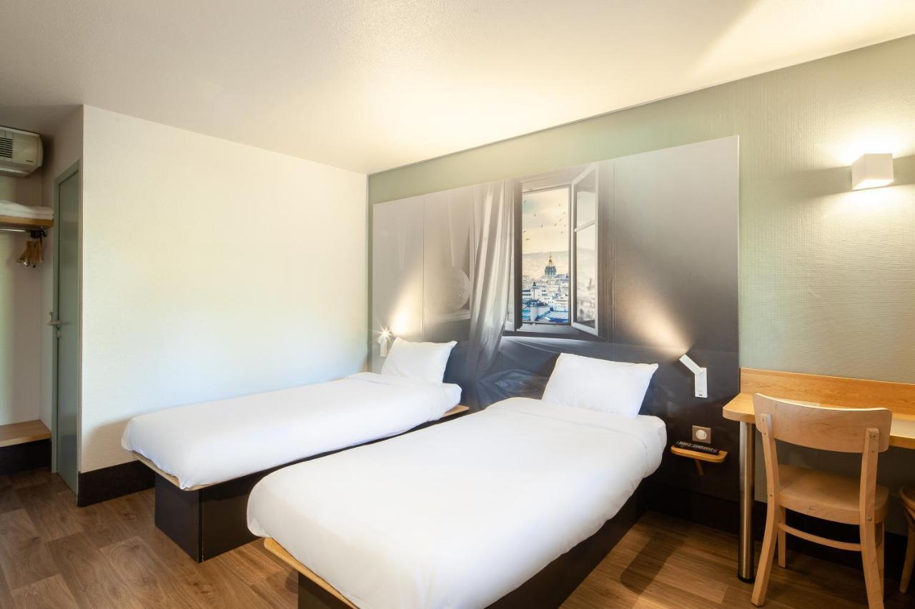 Twin Room,1671897396:JPEG