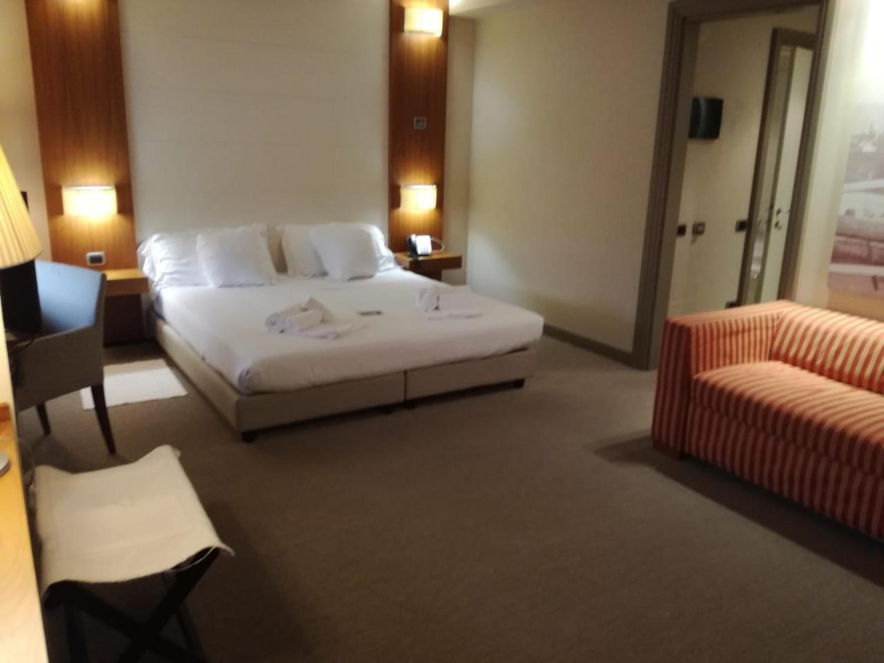 Junior Suite,753108089:JPEG