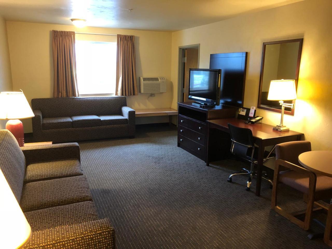One Bedroom Queen Suite Non-Smoking