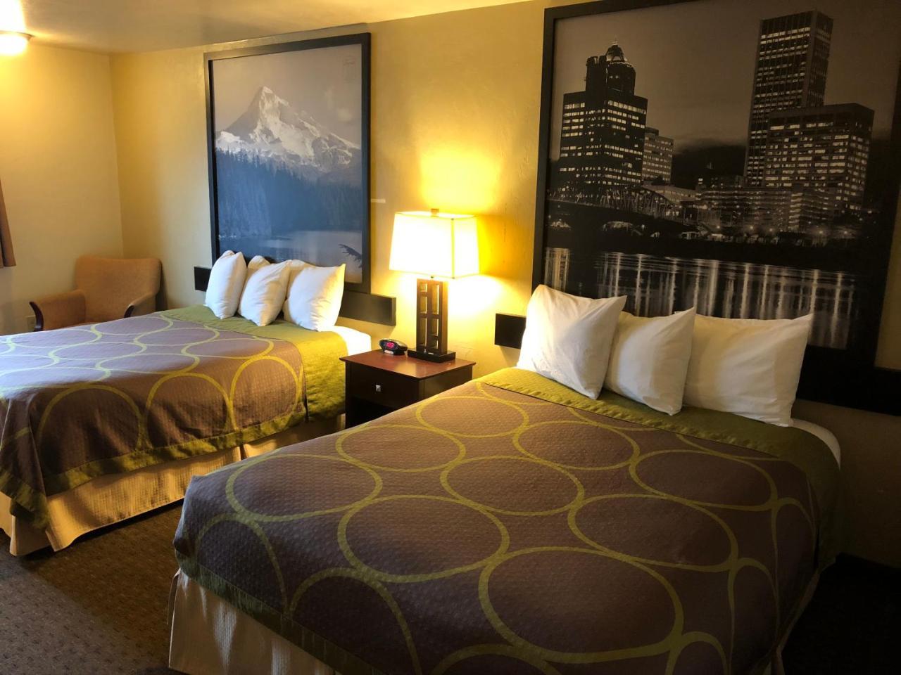 Queen Room Two Queen Beds Non-Smoking