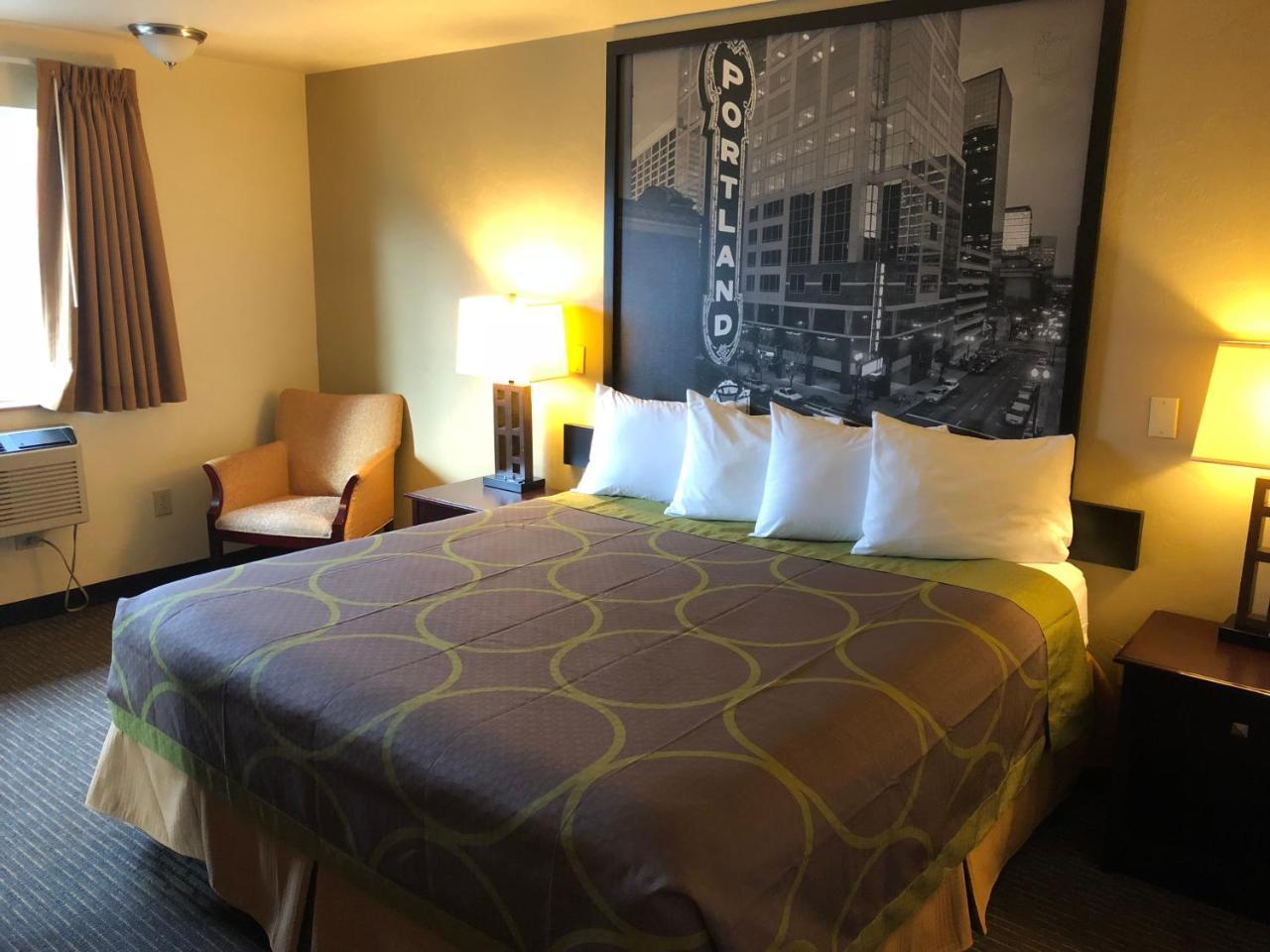 One Bedroom Queen Suite Non-Smoking