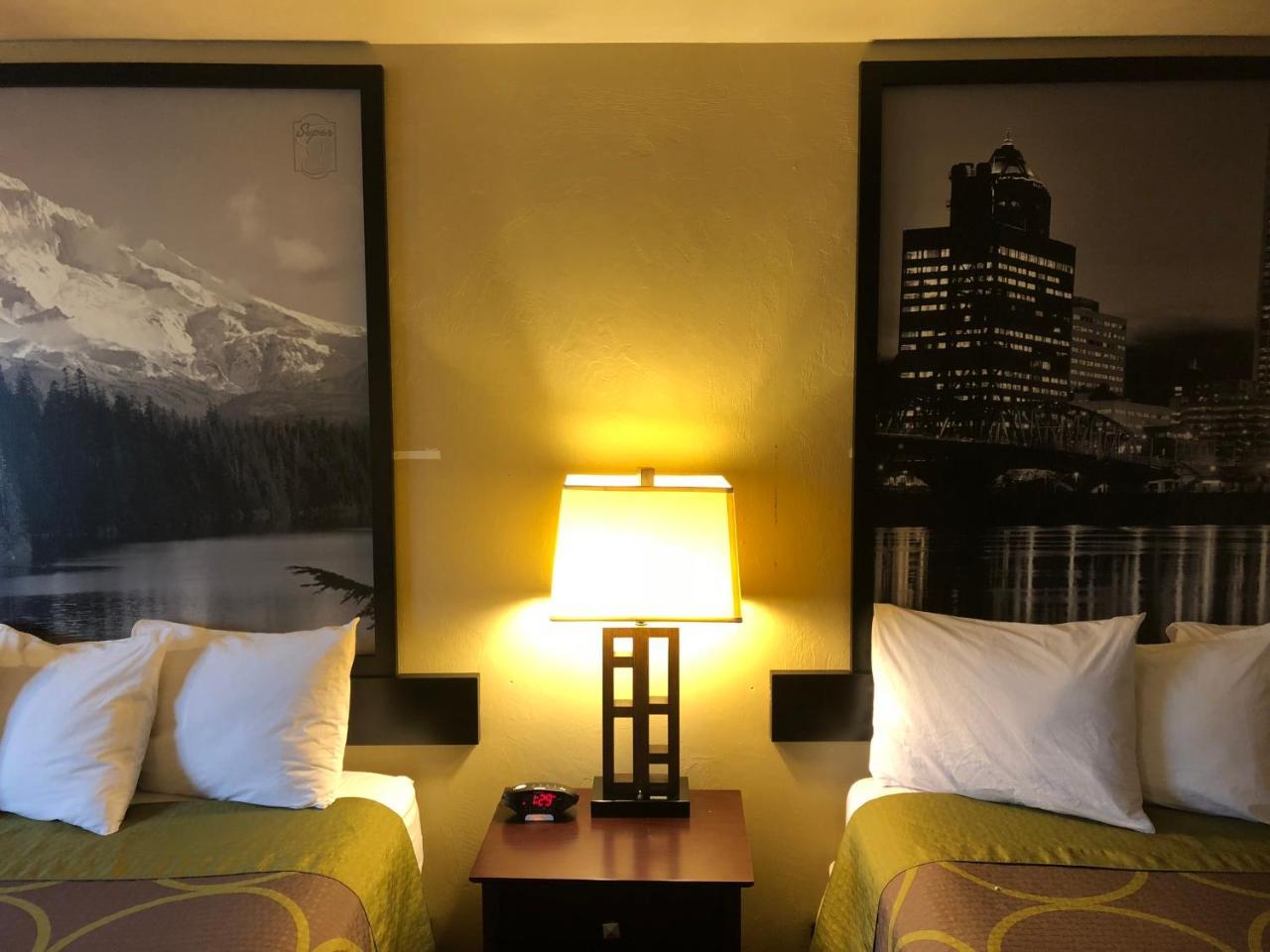 Queen Room Two Queen Beds Non-Smoking