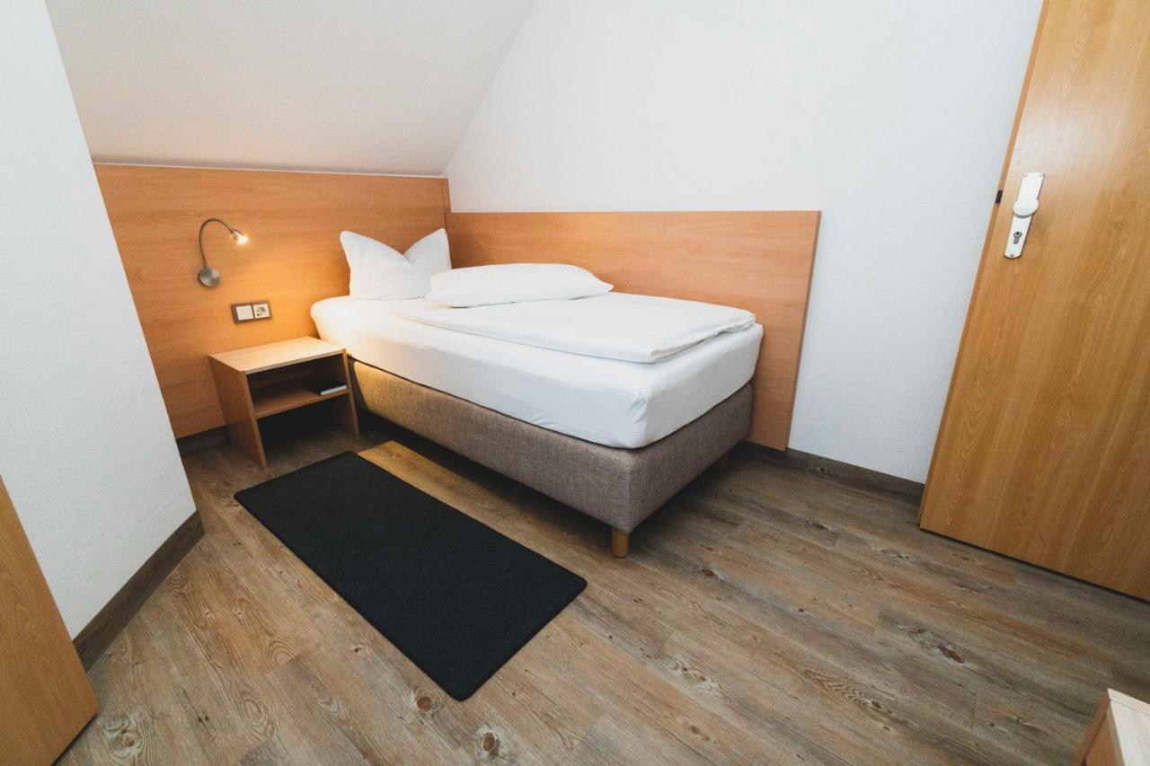 Single Room,753172913:JPEG
