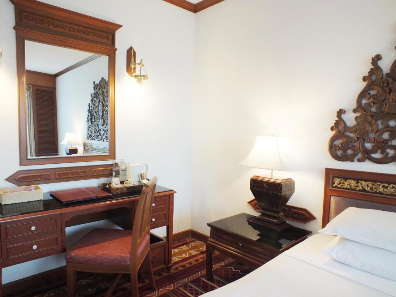 Deluxe Double or Twin Room