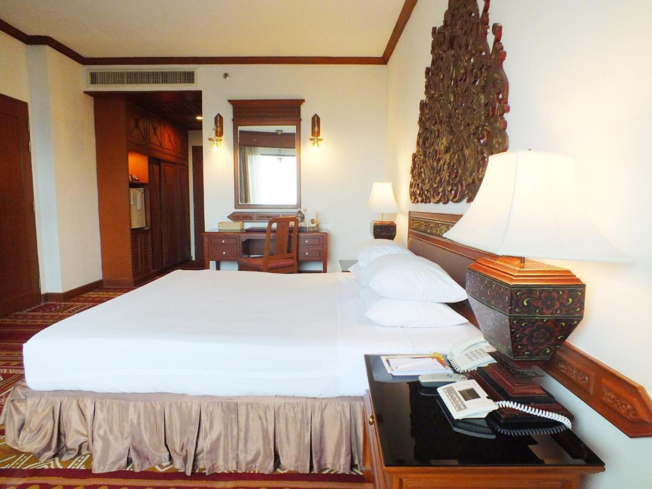 Deluxe Double or Twin Room