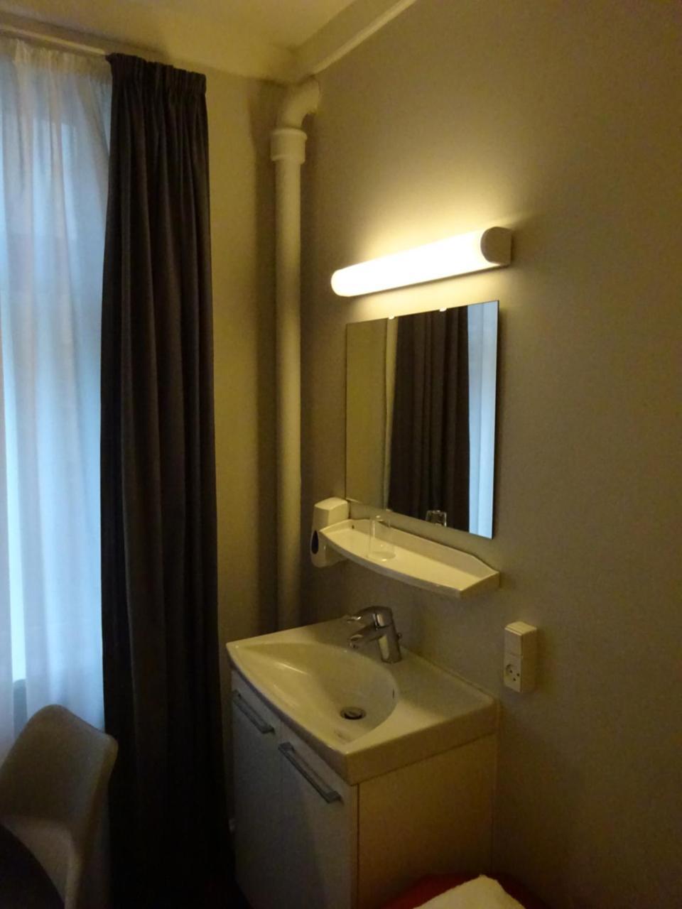 Chambre Simple Économique avec Salle de Bains Commune