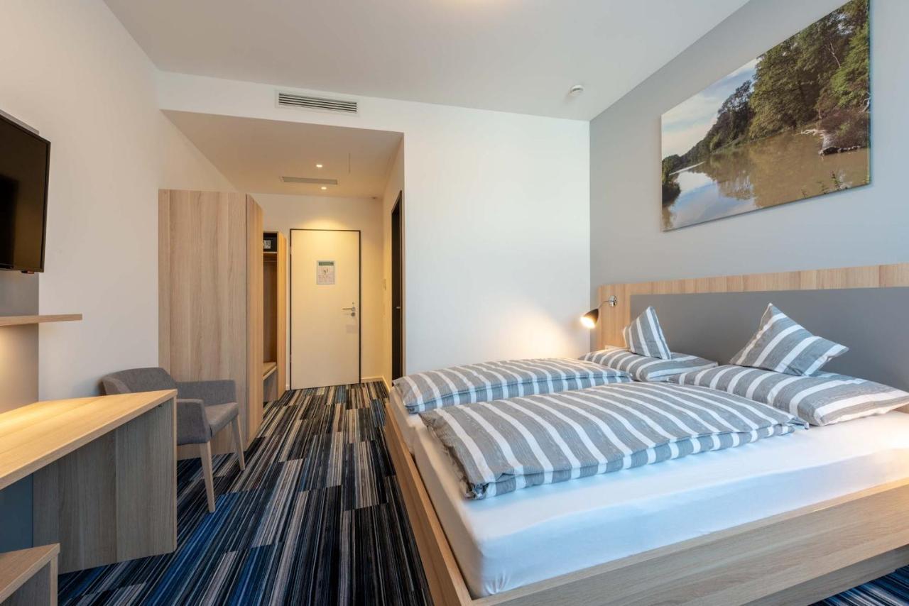 Large Double Room,754382563:JPEG