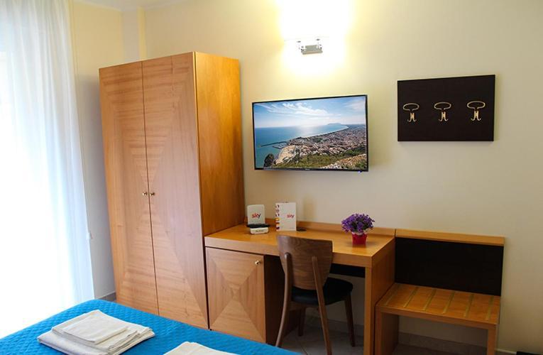 Standard Double or Twin Room with Balcony,1098791460:JPEG