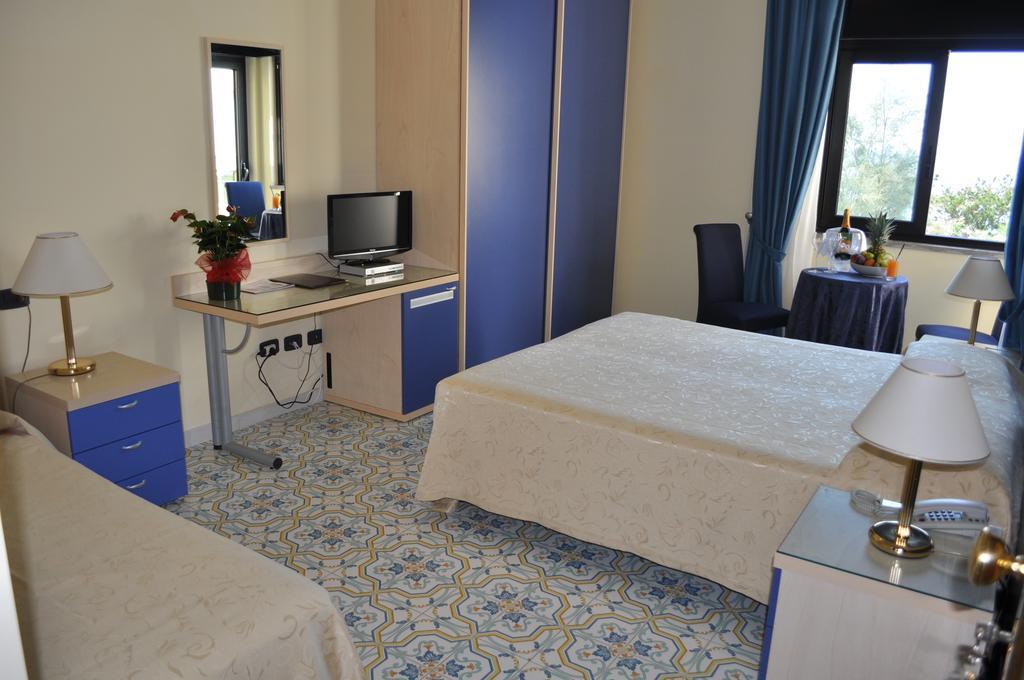 Triple Room,75530093:JPEG