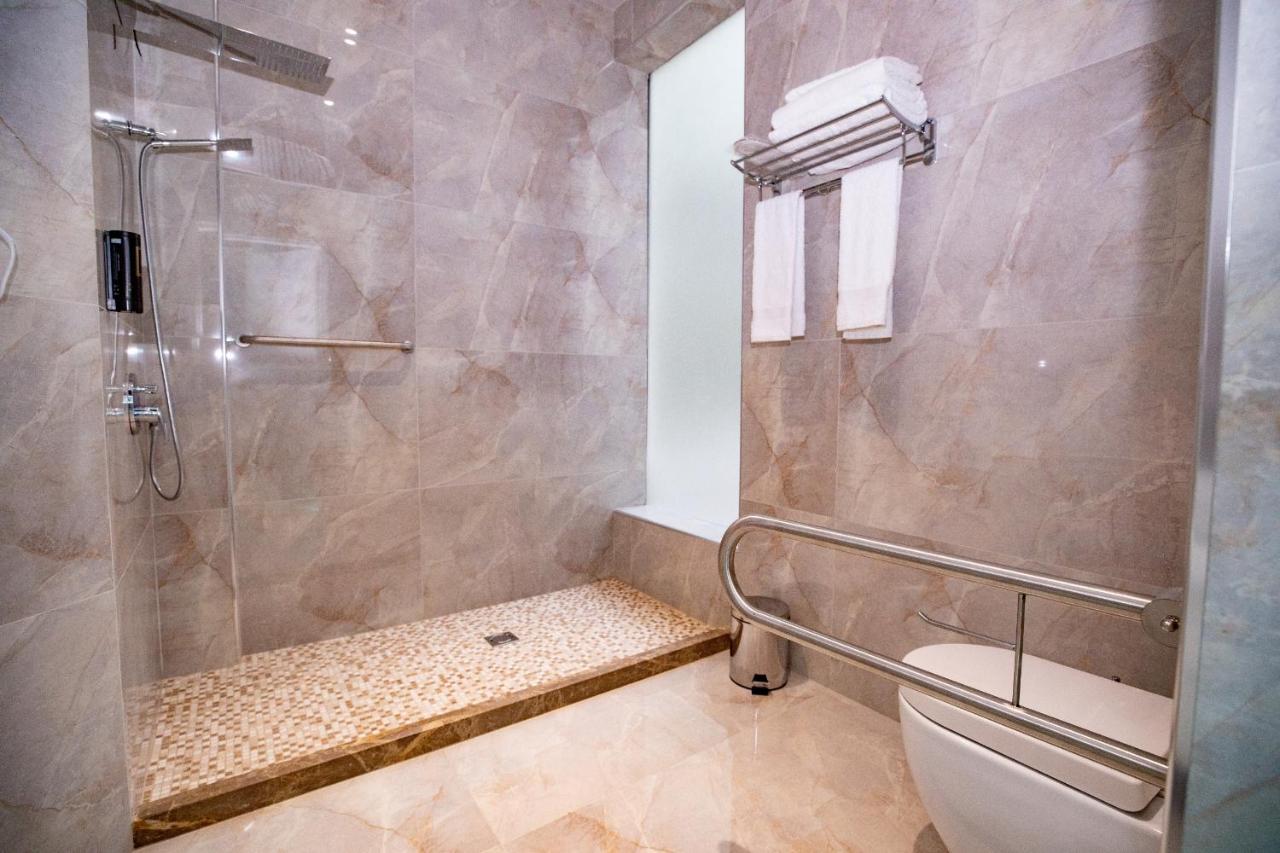 Double or Twin Room Disability Access