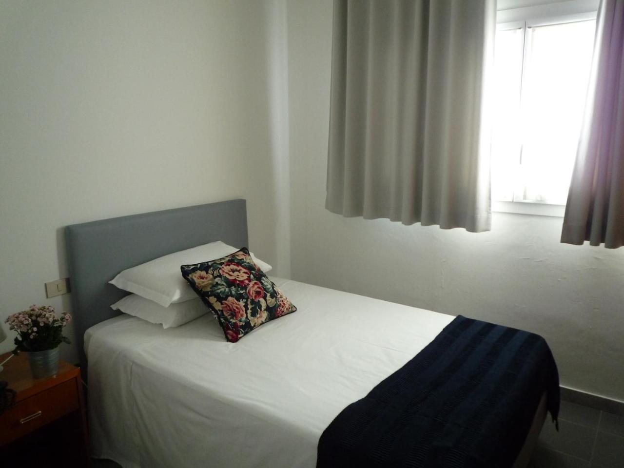 Standard Single Room,756565258:JPEG