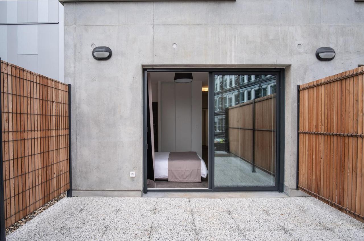 Studio Terrace,756674764:JPEG