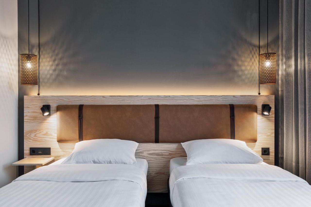Moxy Twin Sleeper Guest room 2 Twin or Single Beds,1387973888:JPEG