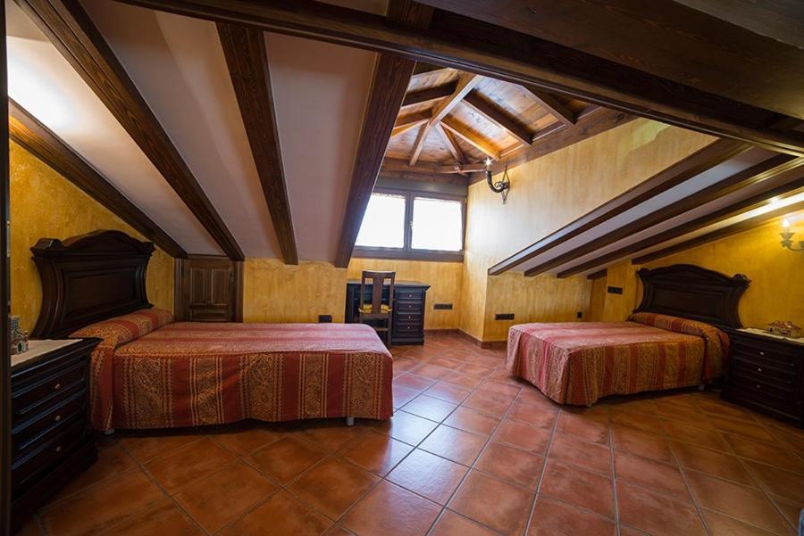 Deluxe Family Suite