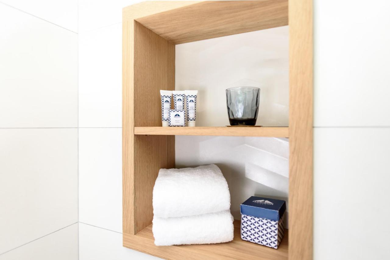 Superior King Room with Single Bed - Mobility Accessible,1458826048:JPEG