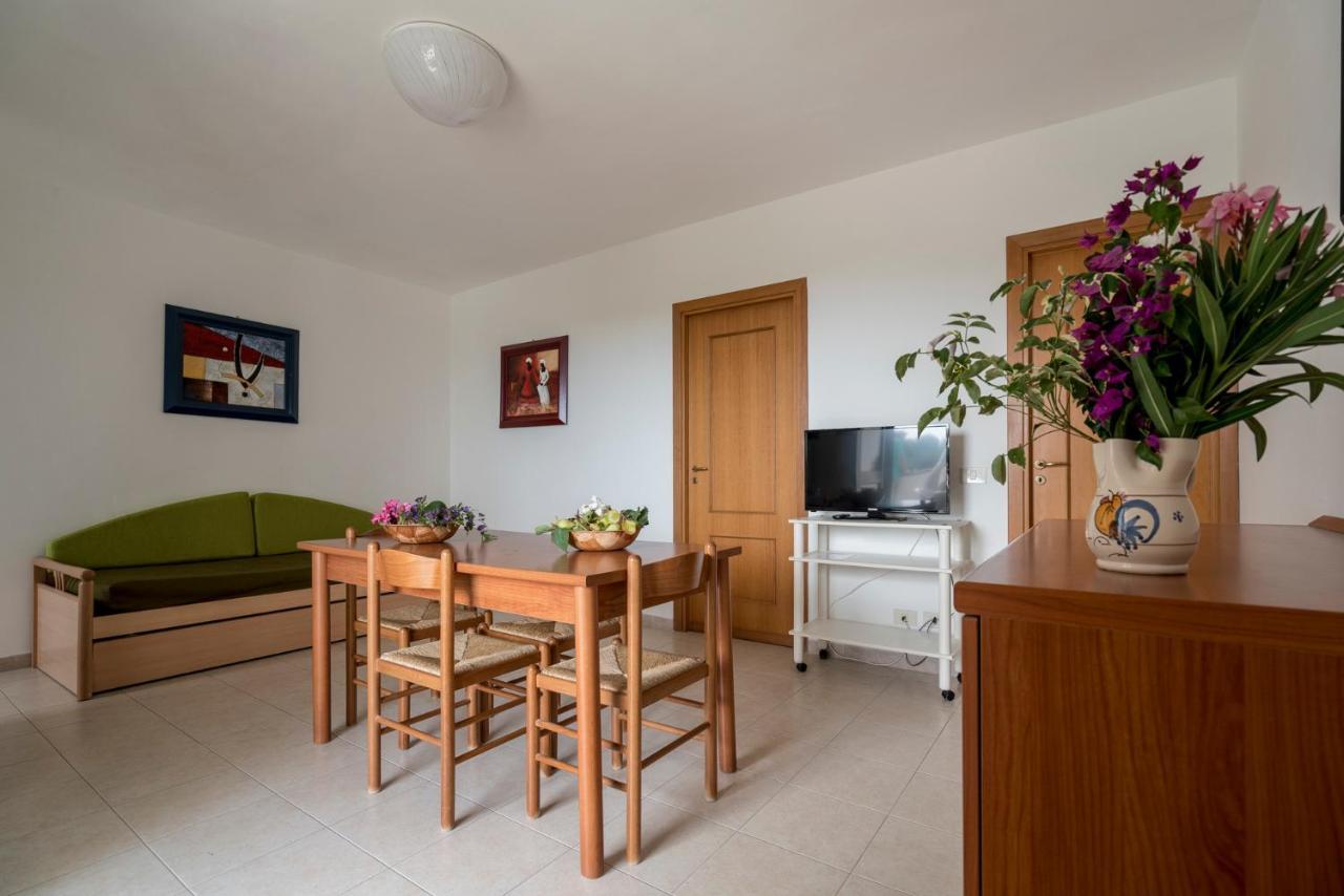 One-Bedroom Apartment Terrace