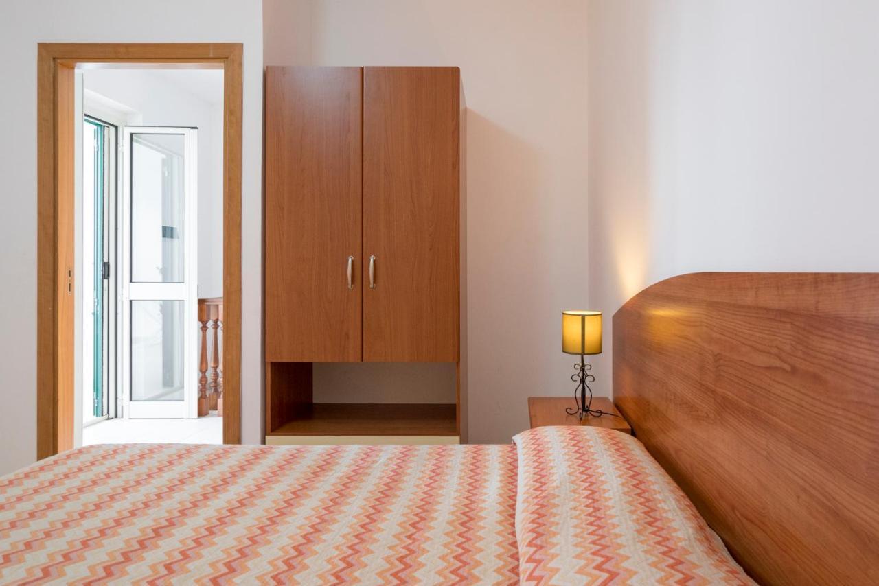 One-Bedroom Apartment Terrace