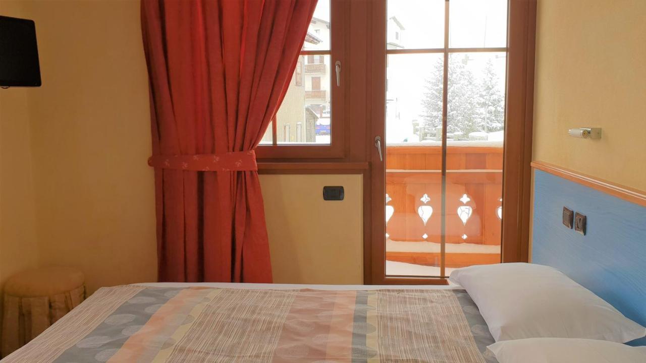 Double or Twin Room,757683304:JPEG