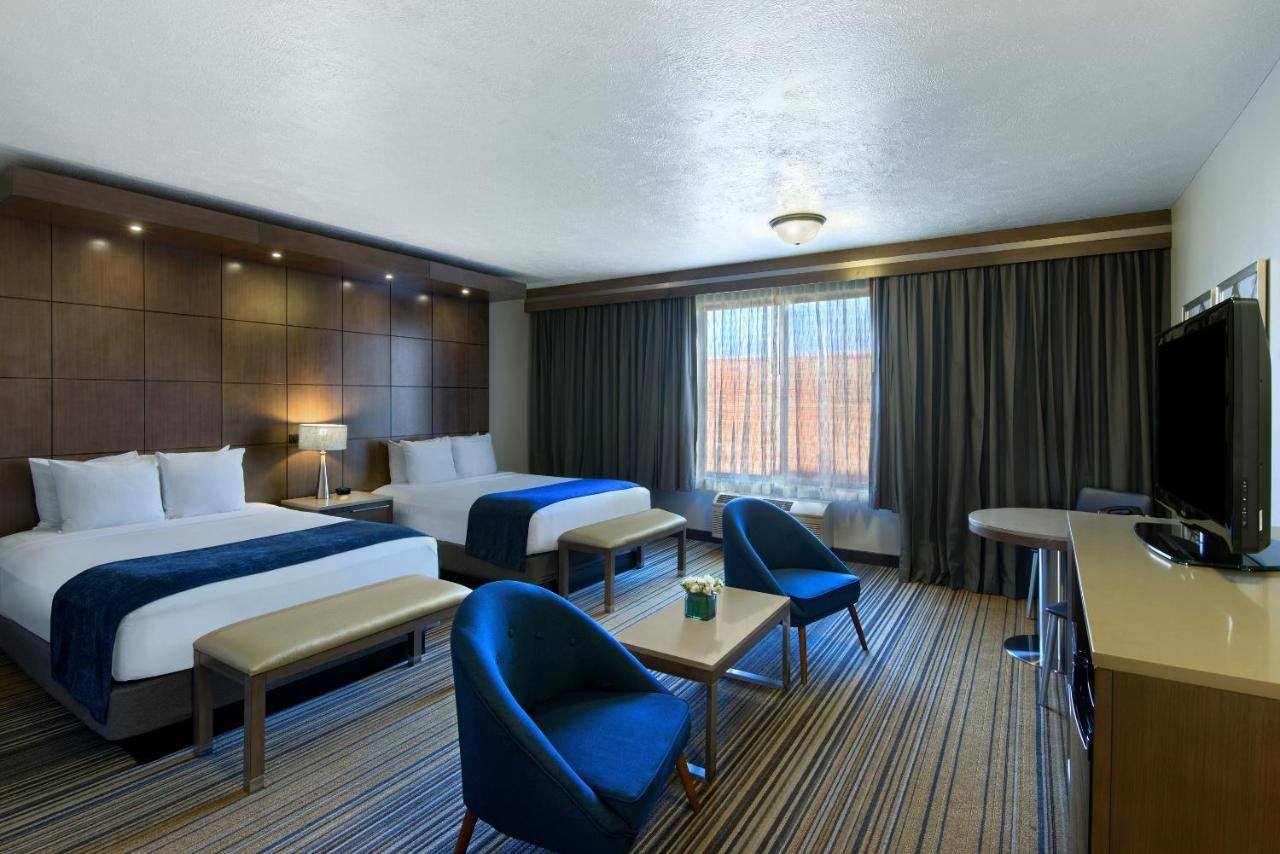 Deluxe 2 Queen Suite,757787512:JPEG