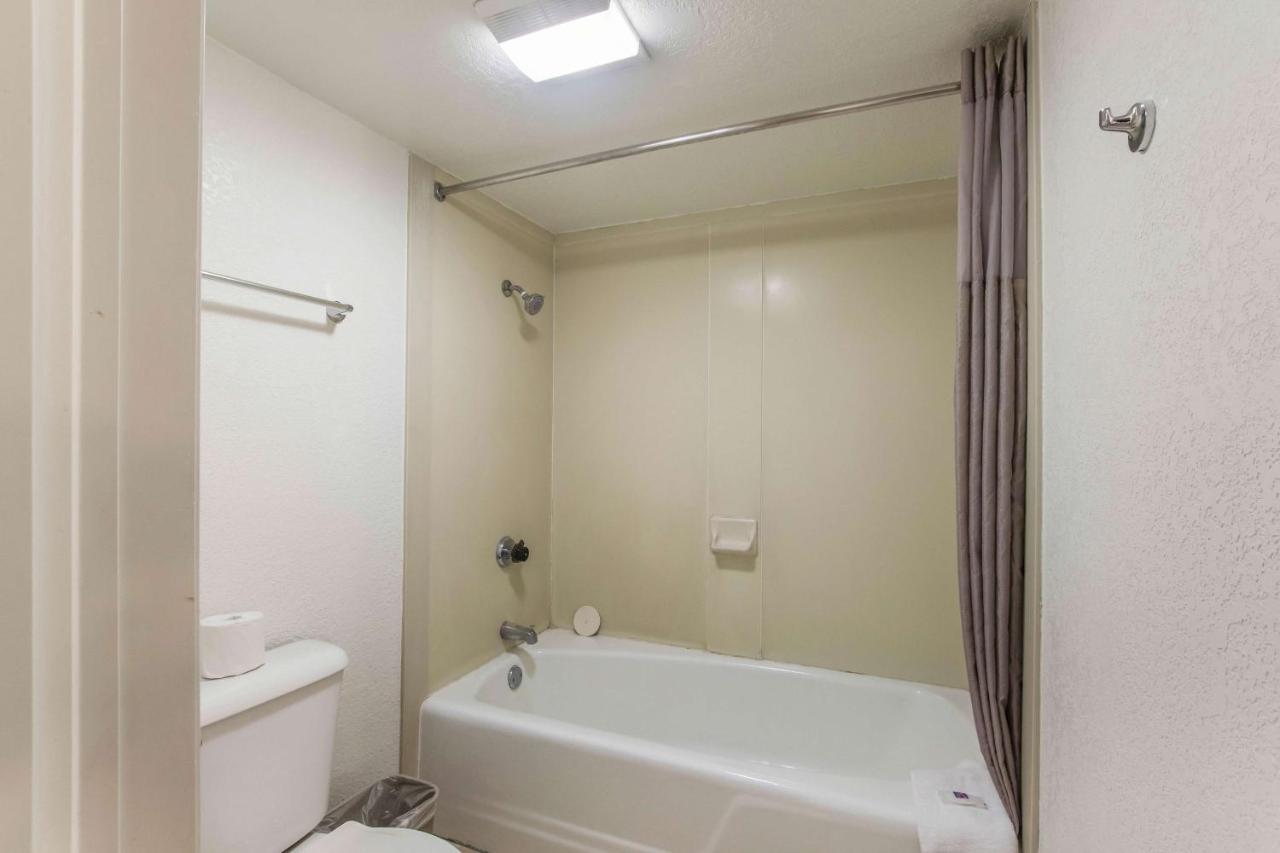 Quadruple Room with Balcony - Non-Smoking