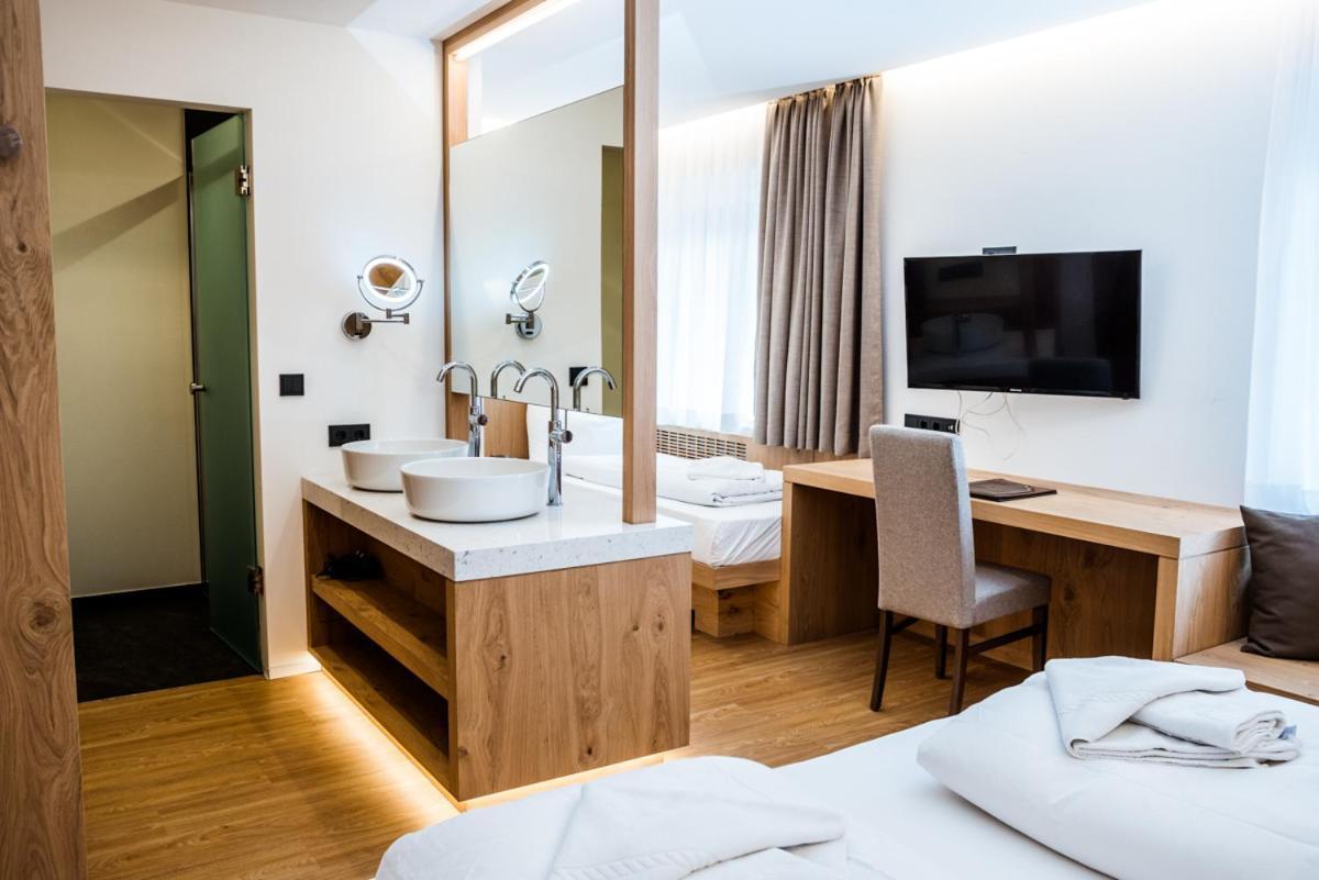 Superior Triple Room,757919179:JPEG