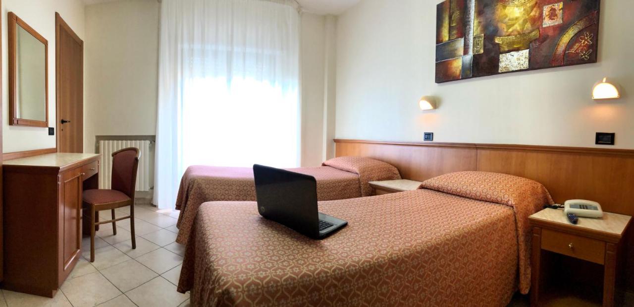 Triple Room,1077331594:JPEG