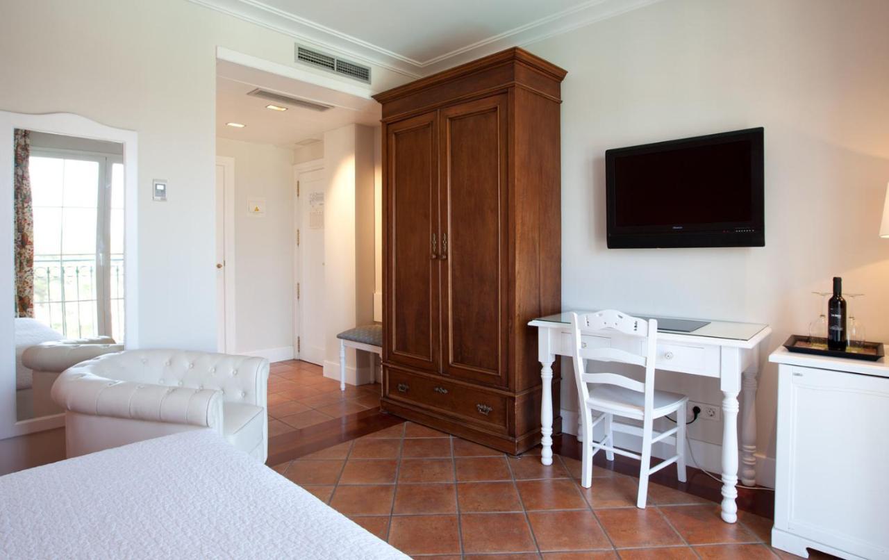 Superior Double or Twin Room with Sea View,1207817239:JPEG