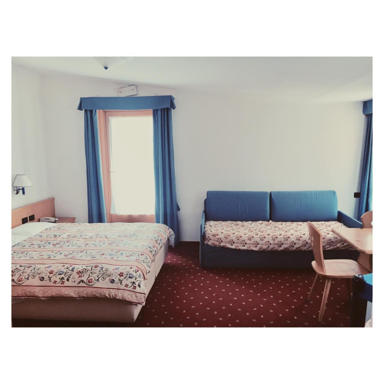 Triple Room Terrace Kitchenette