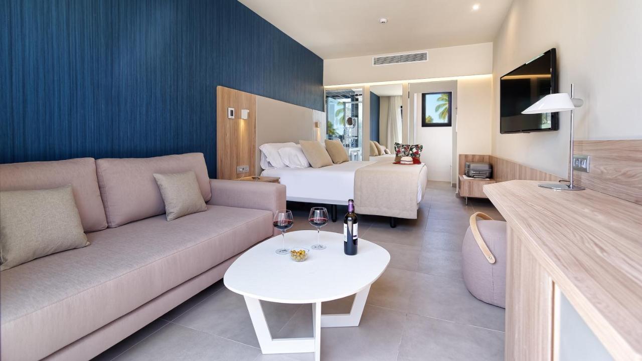 Deluxe Double Room Private Garden Jacuzzi,758608558:JPEG
