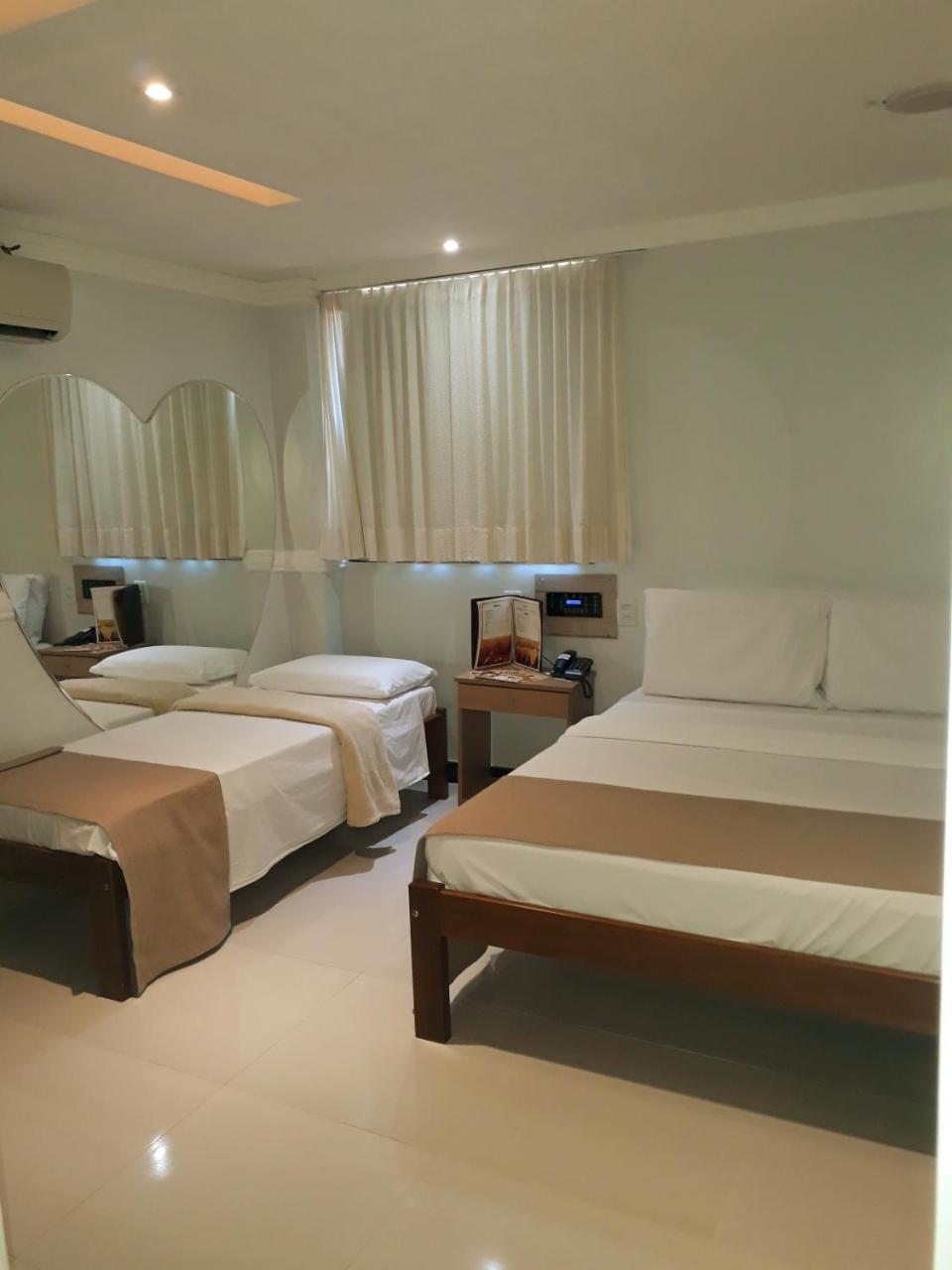 Family Room,758654548:JPEG