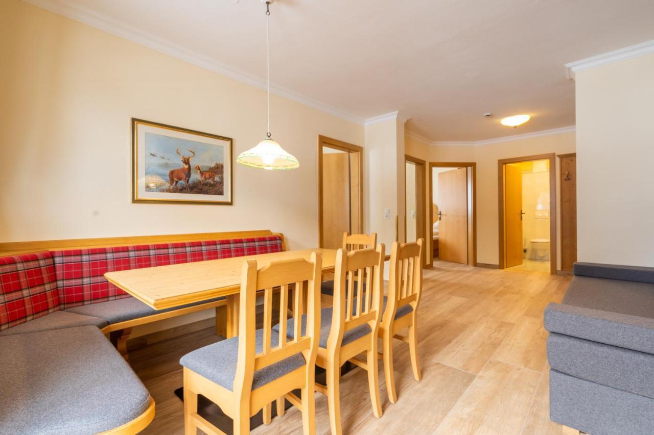 Apartment mit 3 Schlafzimmern und Balkon