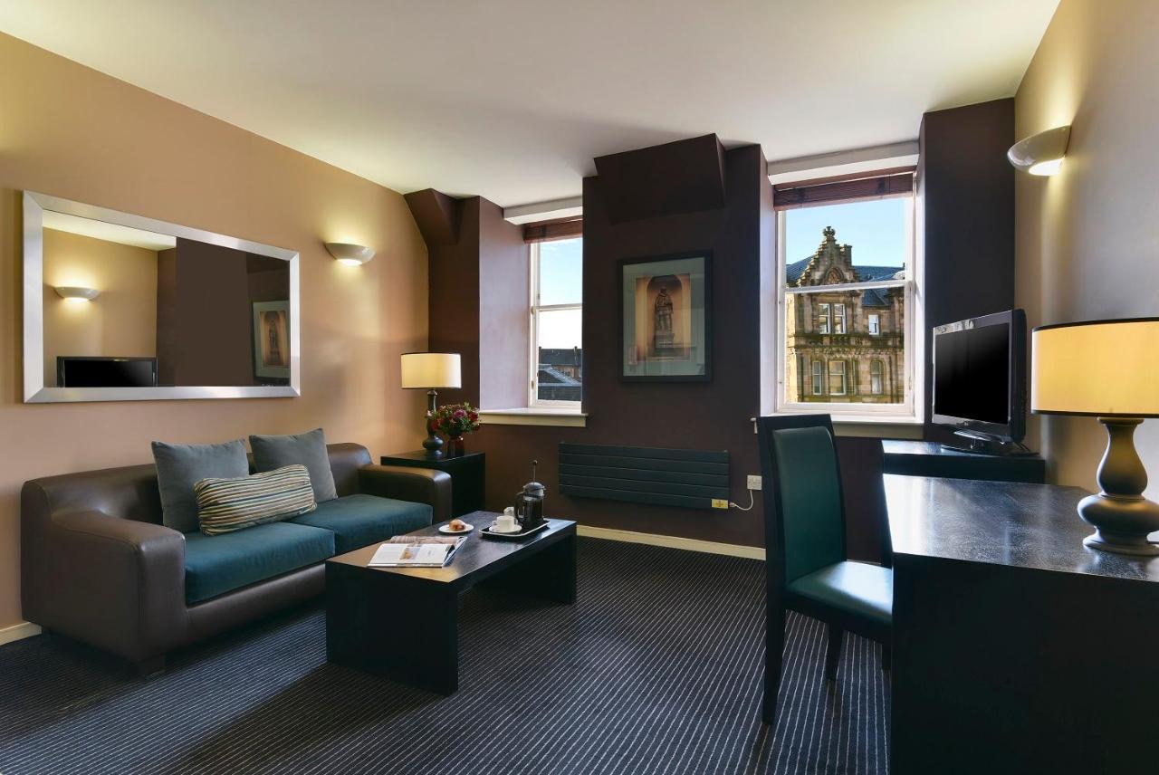 One-Bedroom Apartment,1015161547:JPEG