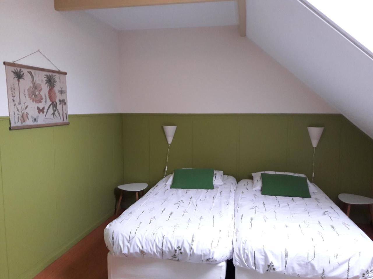 Two-Bedroom Apartment,761588188:JPEG