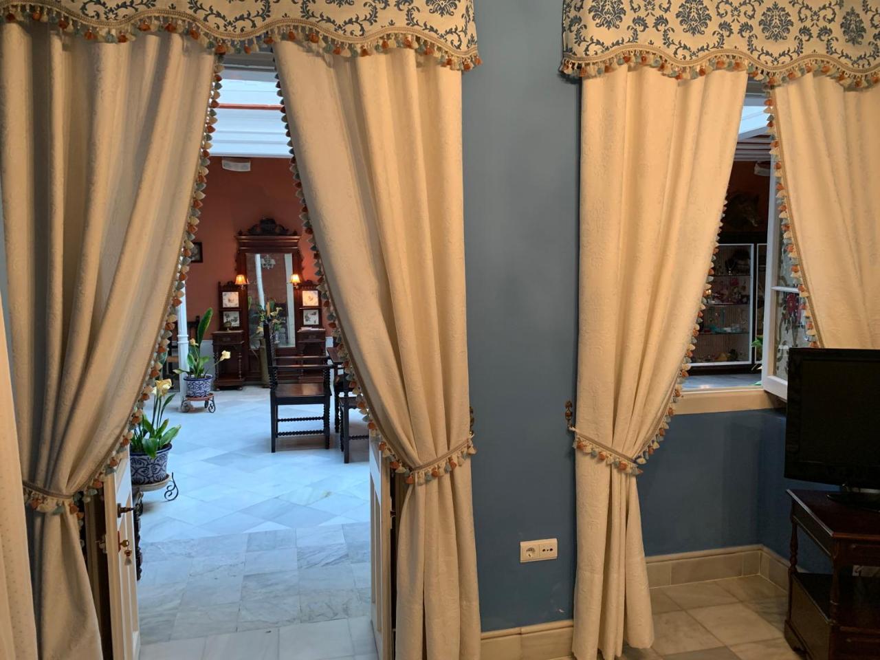 Queen Room,759002305:JPEG
