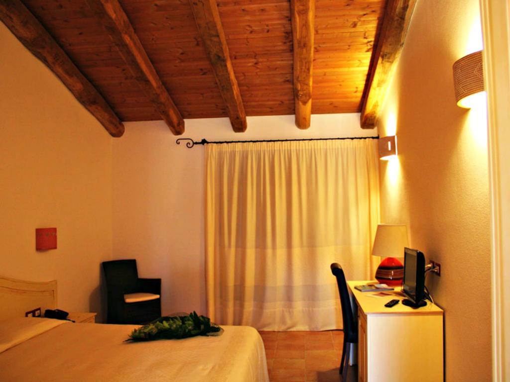Deluxe Double Room,146882000:JPEG
