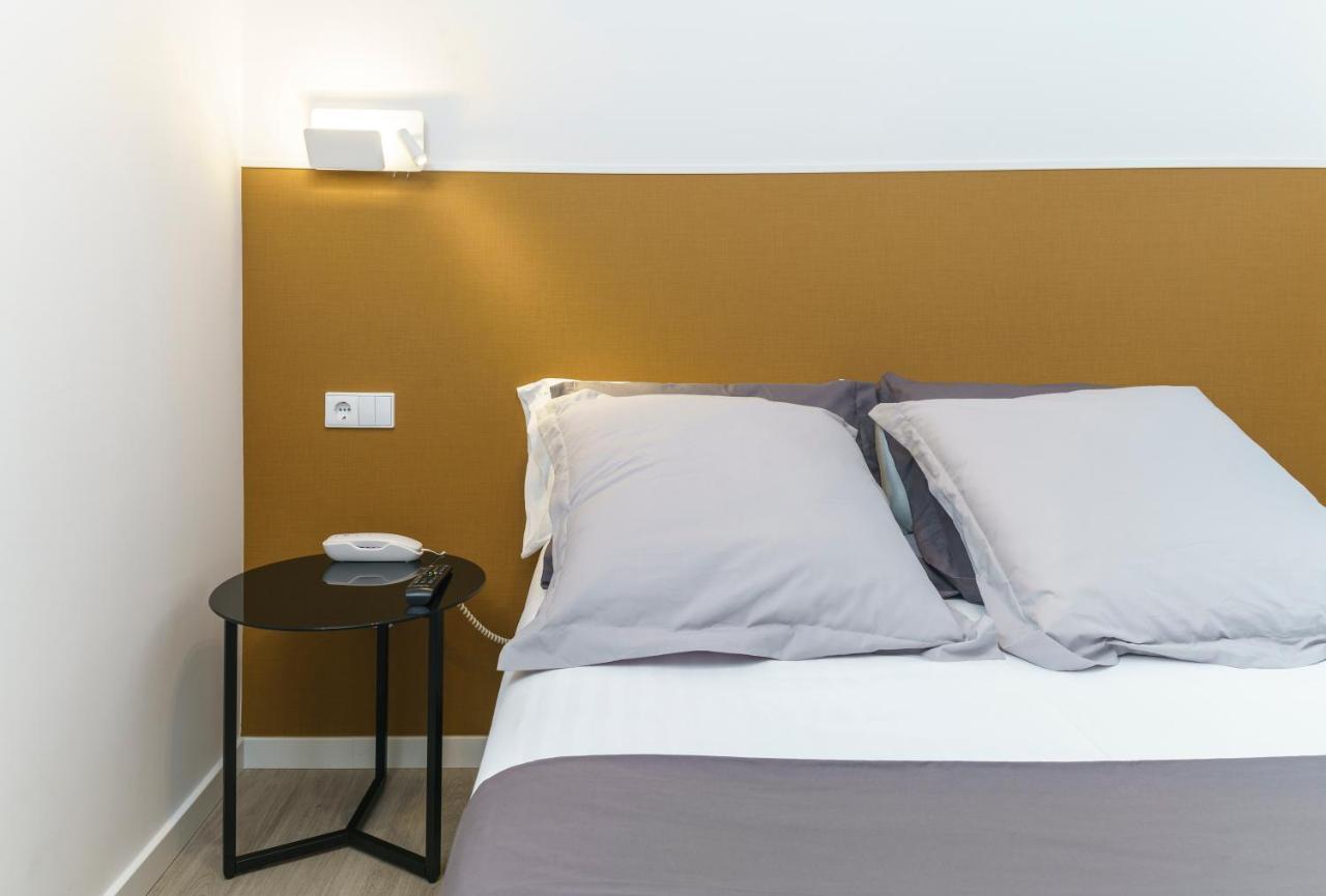 Superior Single Room,759089134:JPEG