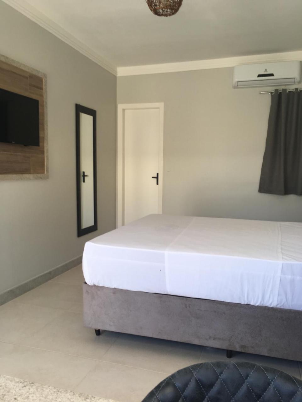Single Room,759333464:JPEG