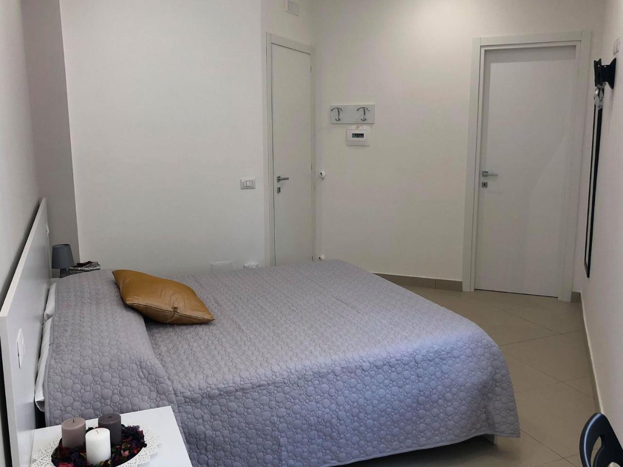 Standard Double Room,759400877:JPEG