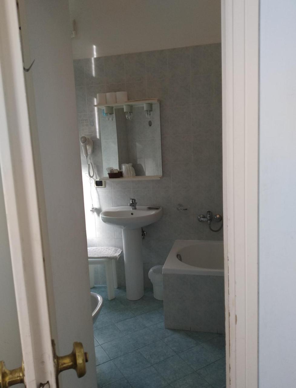 Double Room,759421541:JPEG