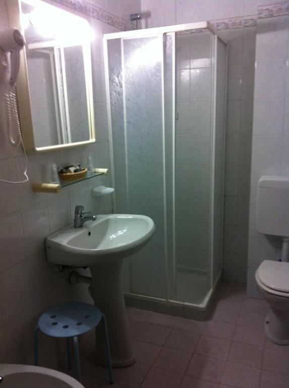 Double Room with Pool View,59053273:JPEG