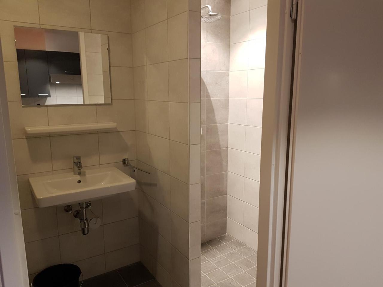 Apartment,760085414:JPEG