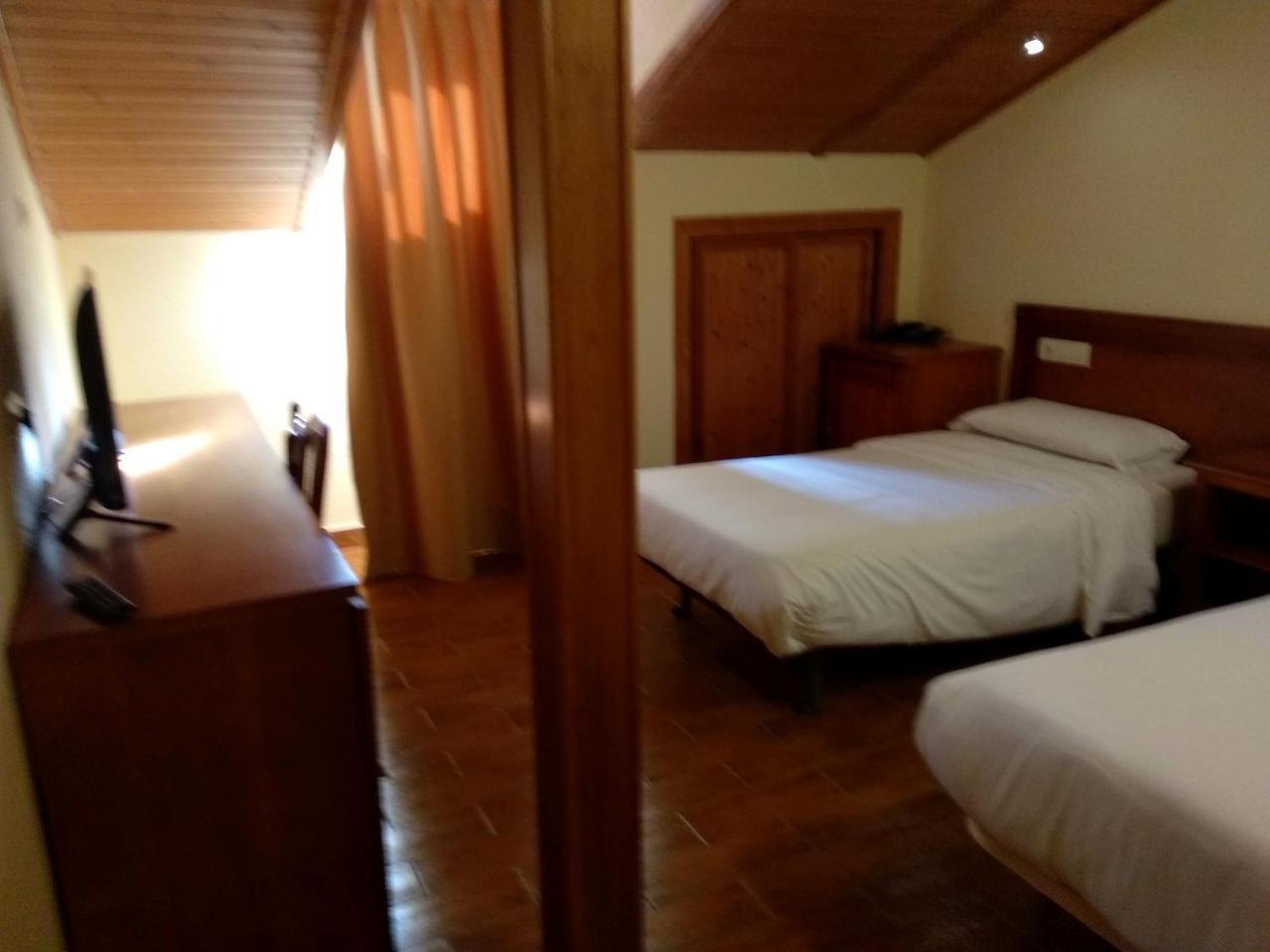 Twin Room,761400412:JPEG