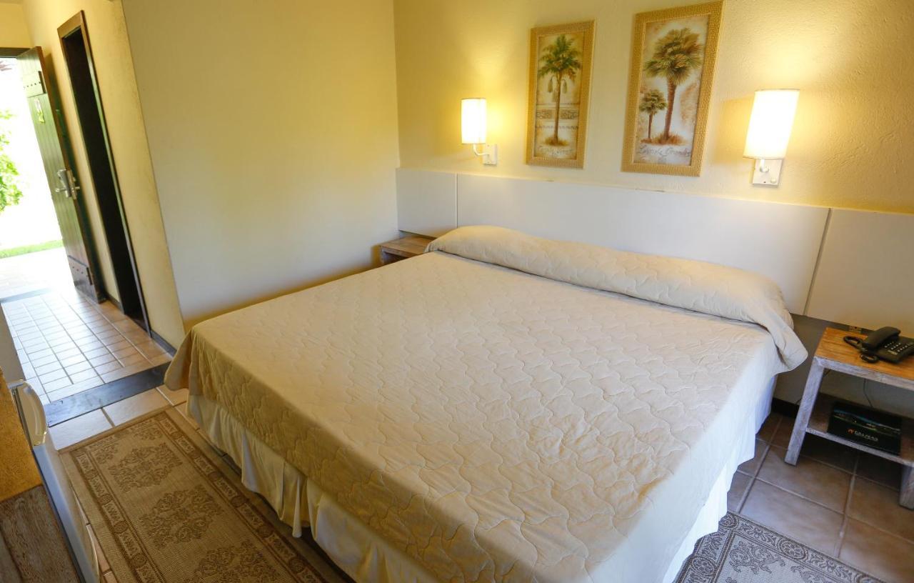 Deluxe Room,761494750:JPEG